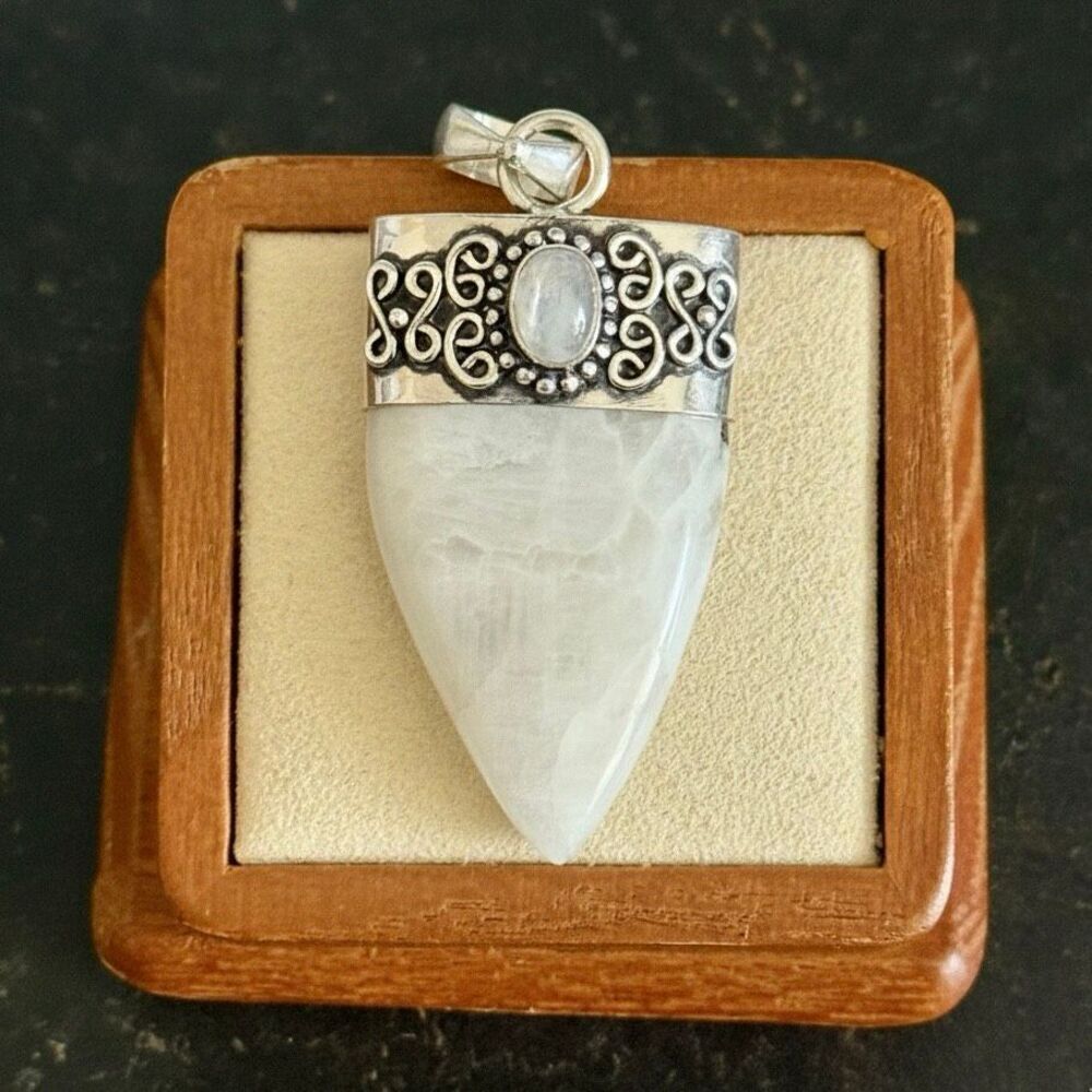 Natural Moonstone Pendant Necklace Silver Shield Boho Jewelry Gift New - Picture 2 of 6
